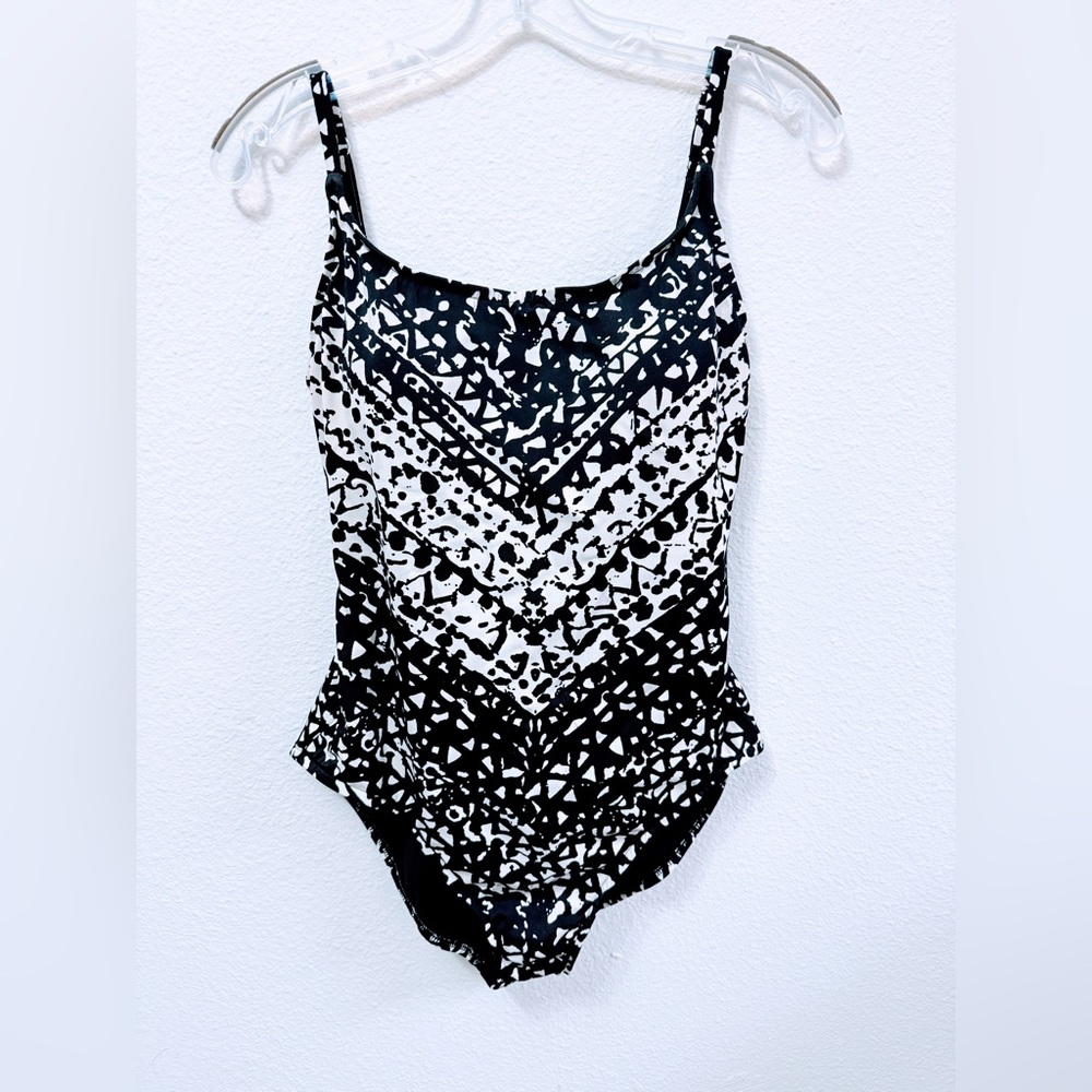 Aqua Green Abstract Criss Cross Back One Piece Swimsuit Size L